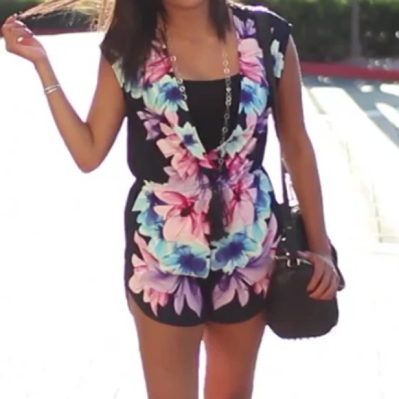 LF stores 2014 purple floral romper - Picture 3 of 3