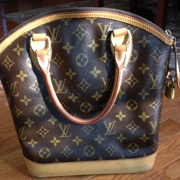 Authentic Louis Vuitton Lockit PM - Picture 2 of 4