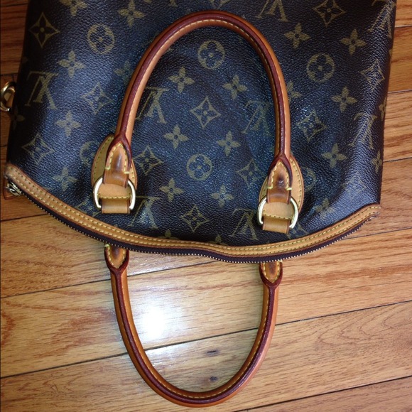 Authentic Louis Vuitton Lockit PM - Picture 3 of 4