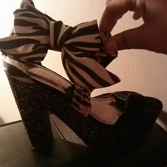 Women's thick heel