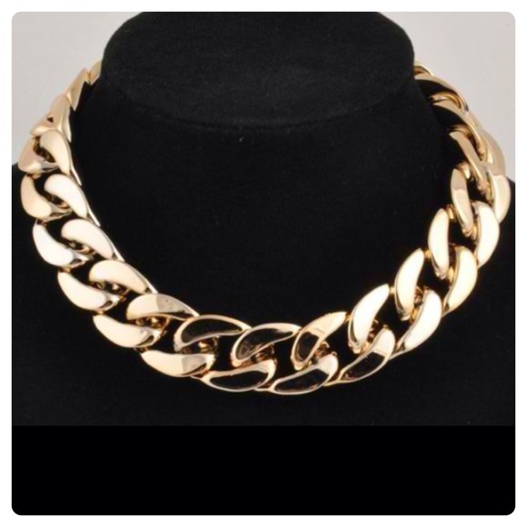 NEW GOLD TONE NECKLACE - Picture 3 of 4