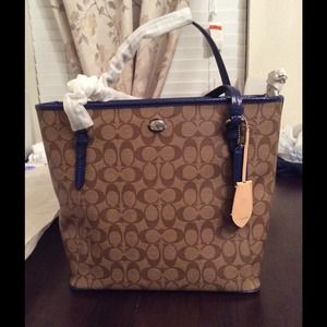 Coach large tote bag