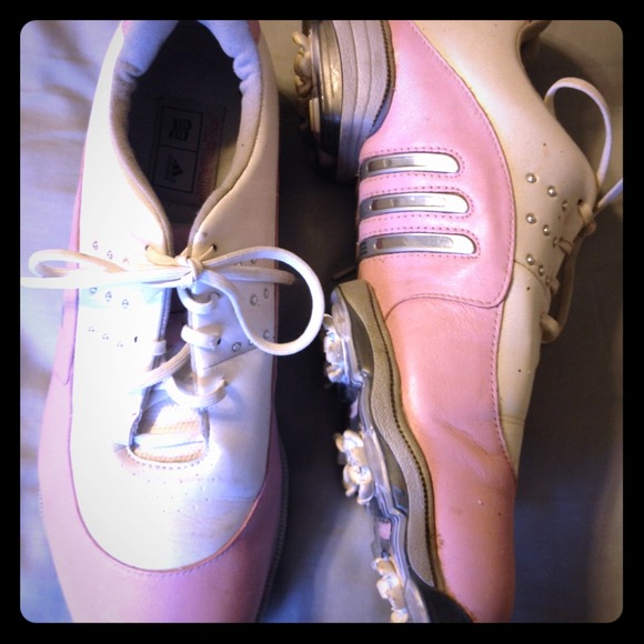 Golf shoes