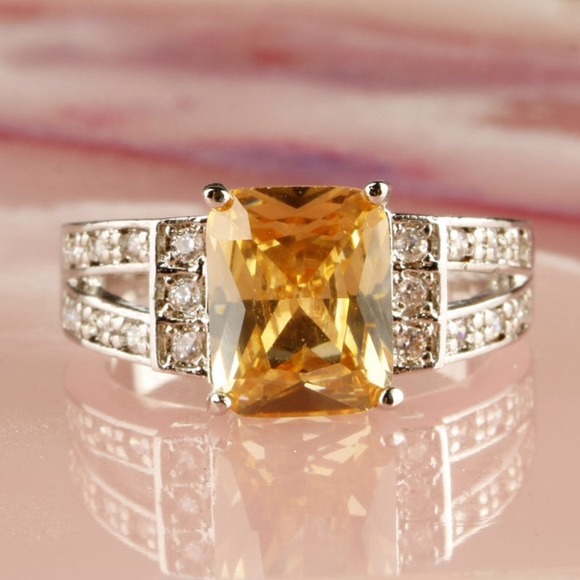 Morganite Silver Ring - Picture 2 of 2