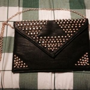 Black clutch