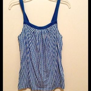 🚨🎉REDUCEDx2🎉🚨  Blue & White Pattern Top