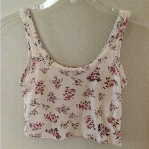 Brandy Melville Floral crop