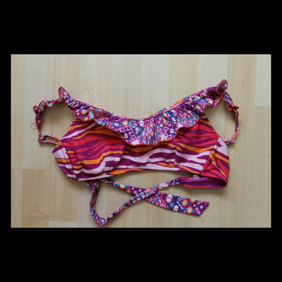 Ruffle bikini top - Picture 1 of 1