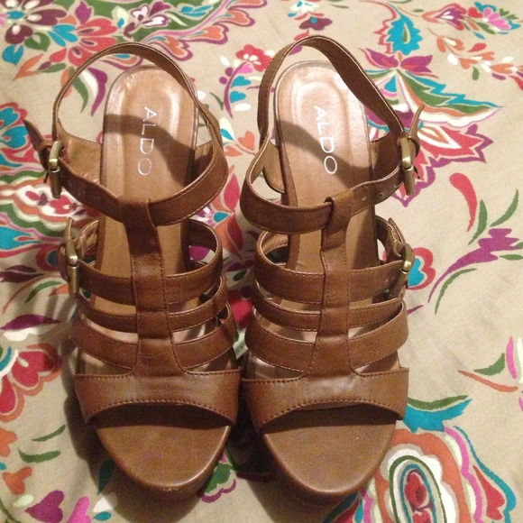 Aldo cognac wedges