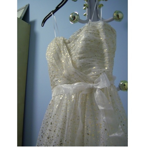 🚨REDUCED!🚨 Strapless Shiny Dress by Morgan&Co. - Picture 3 of 4