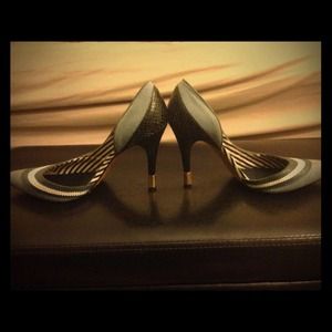 👠👠 cute side open heels 👠👠