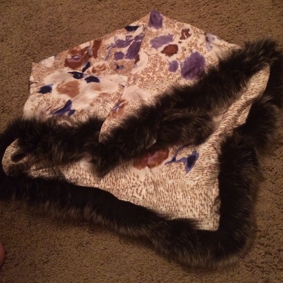 Pretty scarf from "Christian Dior". Brand new. - Picture 1 of 4