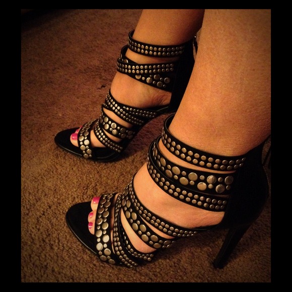 SHARING ONLY my POSH score & the awesome seller!