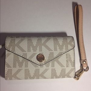 Michael Kors Wallet 💋