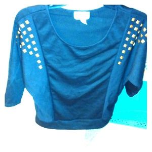 Quarter sleeve shirt