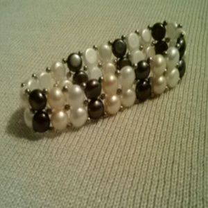 Pearl bracelet