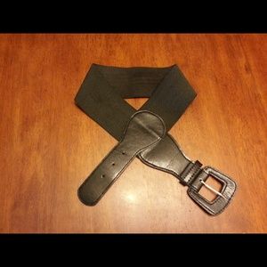 SOLD - Black Waist Belt - Size Juniors Large
