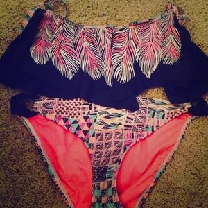 Feather crop top bikini