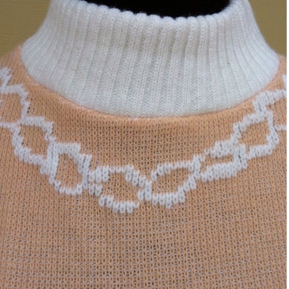 Vintage Peach Sweater - Picture 3 of 4