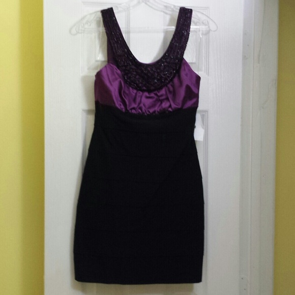 Brand new dress - Picture 2 of 2