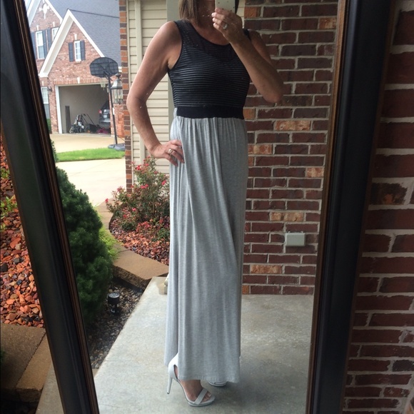 Romeo & Juliet Couture maxi dress - Picture 4 of 4