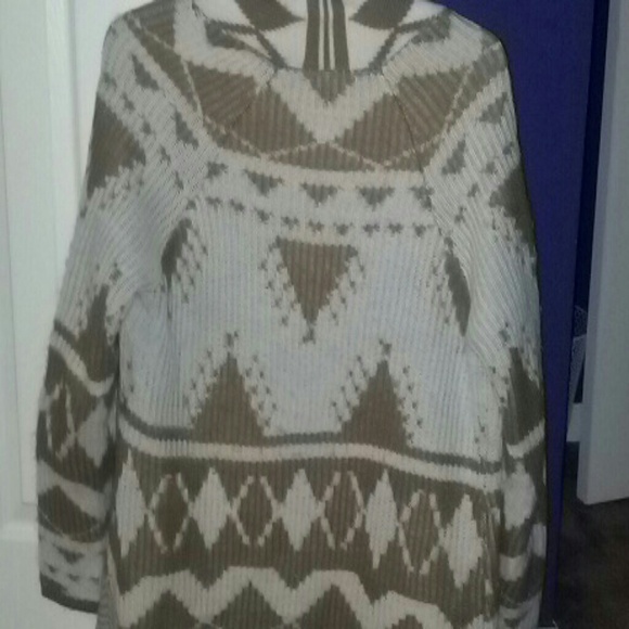 Aztec sweater - Picture 4 of 4