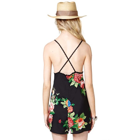 ✖️SOLD✖️ Rose And Shine Floral Lace Trim Romper - Picture 3 of 4