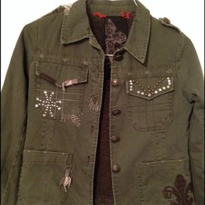 Beautiful camo green Miss Me jacket