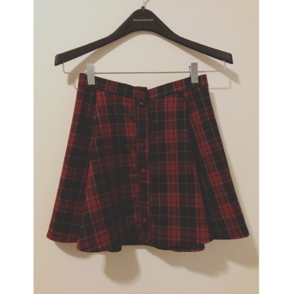 Brandy Melville Plaid Button Down Skirt