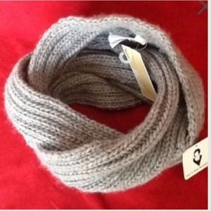 Michael Kors neck warmer