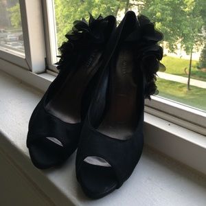 NWOT Nine West Peep Toe Heels