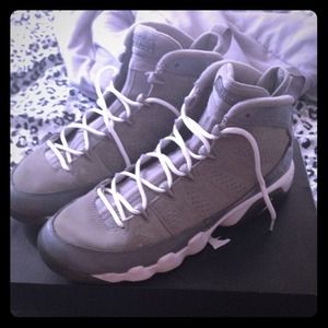Jordan Cool grey 9's