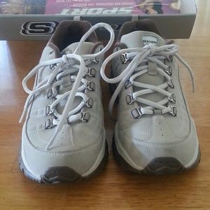 Gently used Skechers tennis shoes