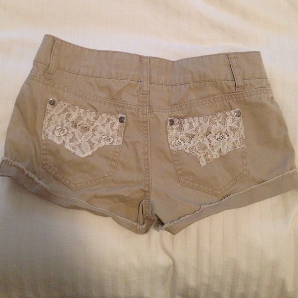 BKE Khaki Shorts w/ Lace Pockets