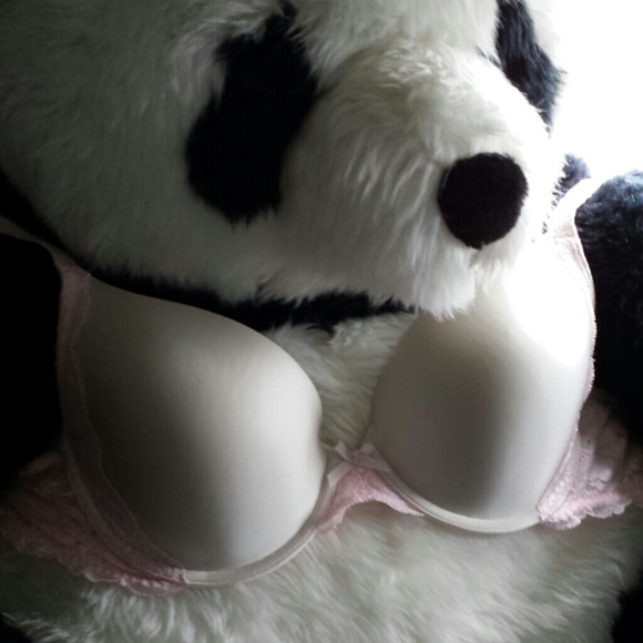 **SOLD** Brand new Pink Victoria's Secret Bra