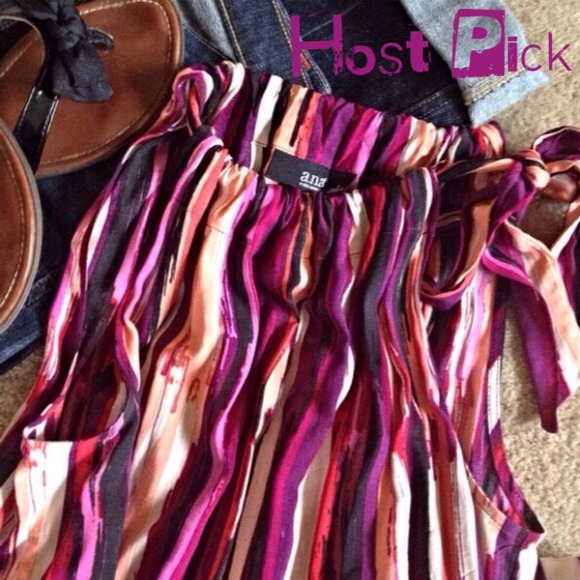 🎉2xHP🎉 Striped Trapeze Top.