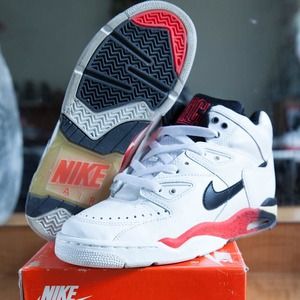 Vintage Nike Air 180 "Crimson" (GS) size 4.5Y