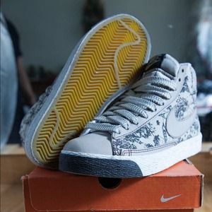 Nike Blazer Premium (GS) size 4Y