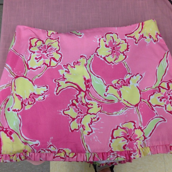 Lilly Pulitzer size 2 skirt in Hottie Pink Day