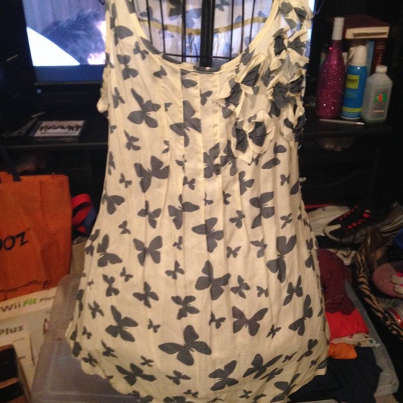 Butterfly top‼️sold‼️