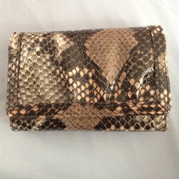 Jeun bang Snake print wallet!