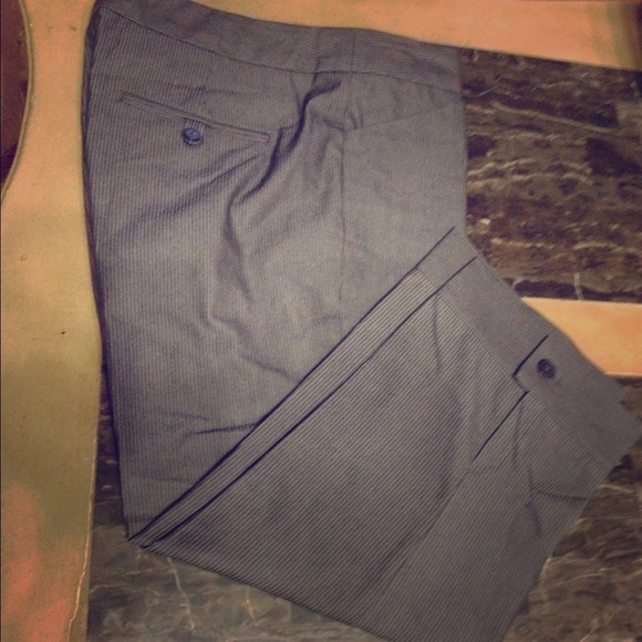 Cute Express Capri size 6