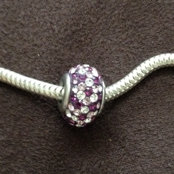 BEAUTIFUL 💜  MEMORIES CHARM PURLE & CLEAR💜