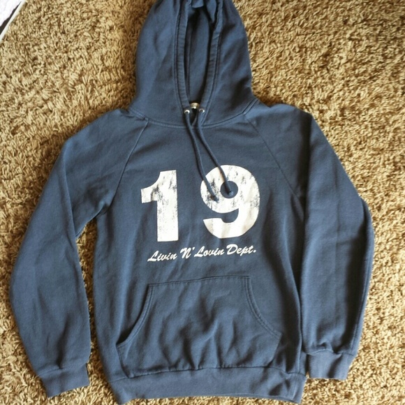 Sweatshirt