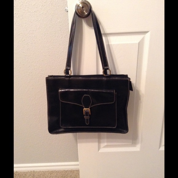 🌸Kenneth Cole black leather purse