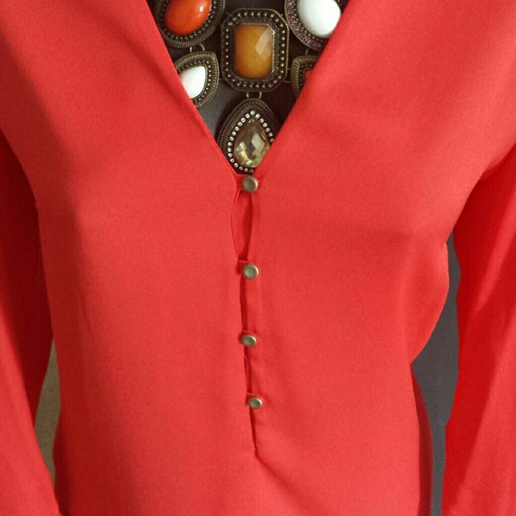 **Sold**MNG TOP Nwot - Picture 3 of 3