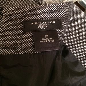 Ann Taylor Skirts - Ann Taylor Black Pencil Skirt, Size 2P Ann Taylor Skirts - Ann Taylor Black Pencil Skirt, Size 2P