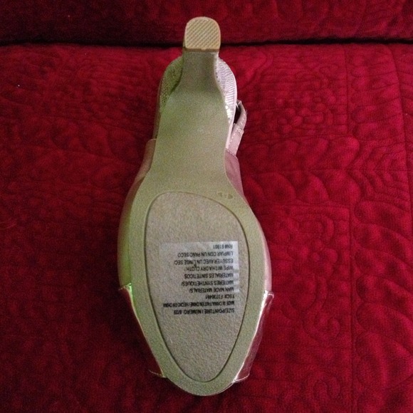 Heels by Paula Abdul - Picture 5 of 5