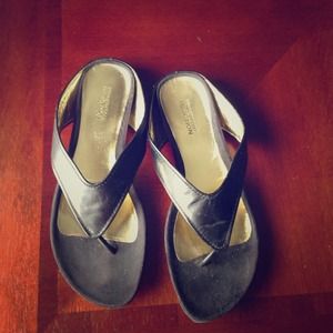 Kenneth Cole sandals