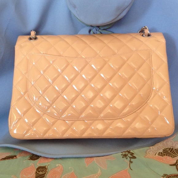Chanel Additional picture! - Picture 1 of 4